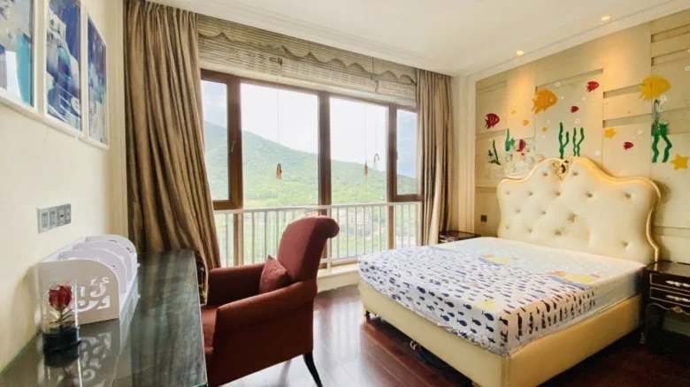 Half Mountain Peninsula - View 3