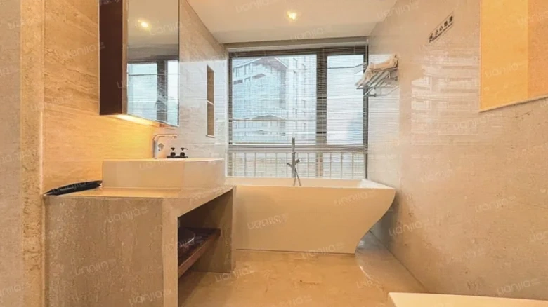 Half Mountain Peninsula · Central Sea View Boulevard - View 10