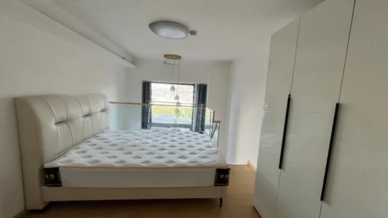 Poly Skyline - View 2