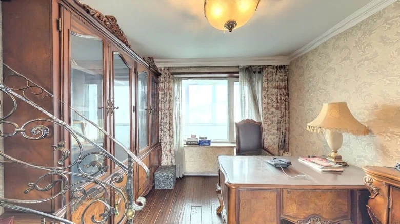 Maidi Manor - View 7