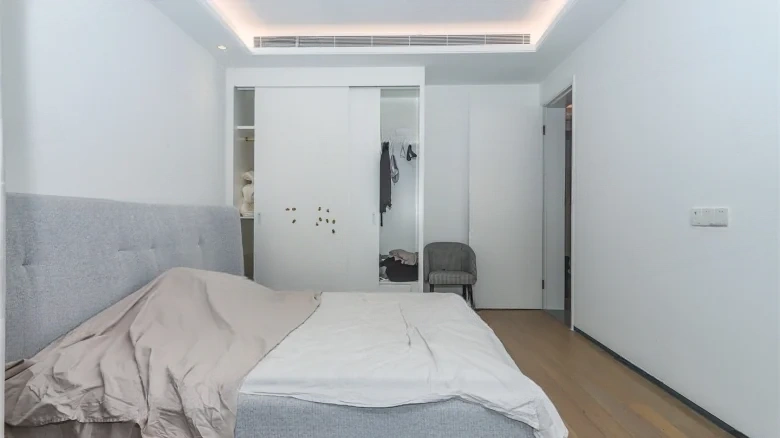 Artistic Hibiscus Court - View 2