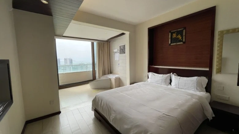 Half Mountain Peninsula Donghai Bay Phase III - View 3