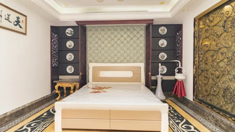 Huaren She Mountain Nine Mile Complex - View 4