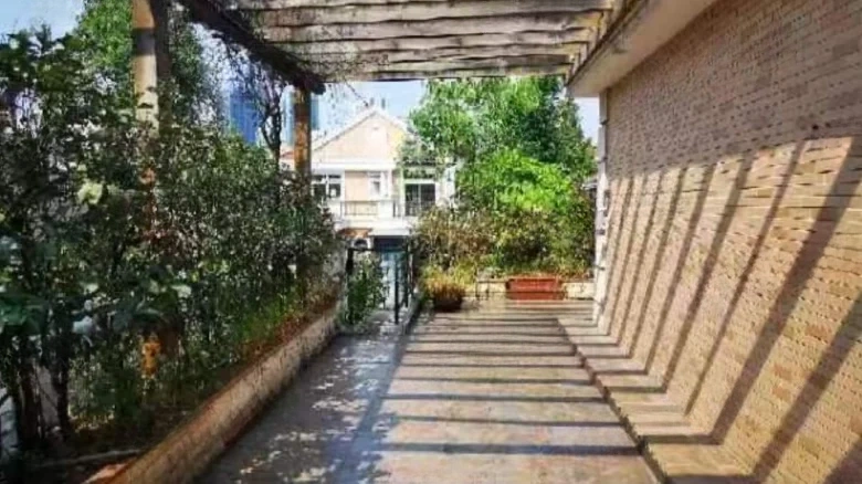 Beverly Grand Garden - View 12