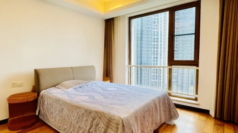 Half Mountain Peninsula - View 2