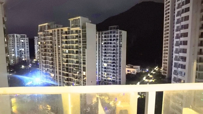 Mountain-Dependent Brocade Clouds - View 10