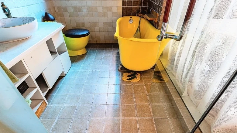 Donghe Bay - View 14