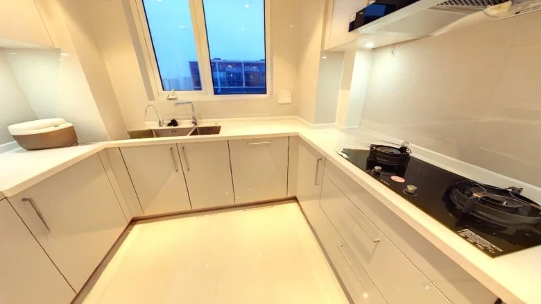 Luxury Courtyard Residence - View 8