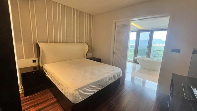 Half Mountain Peninsula - View 5