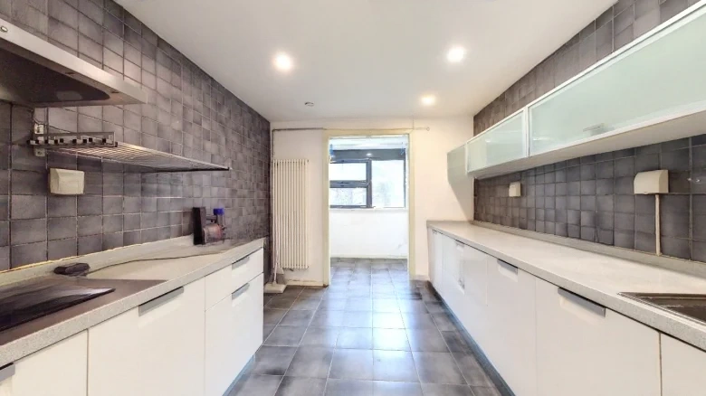 Golf Green Court CLASS - View 14