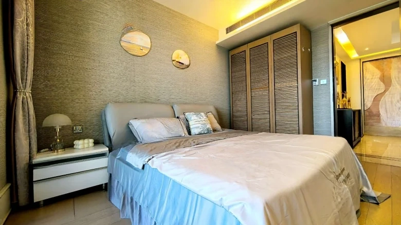 RingYear · Yellow Flower Pear Community - View 2