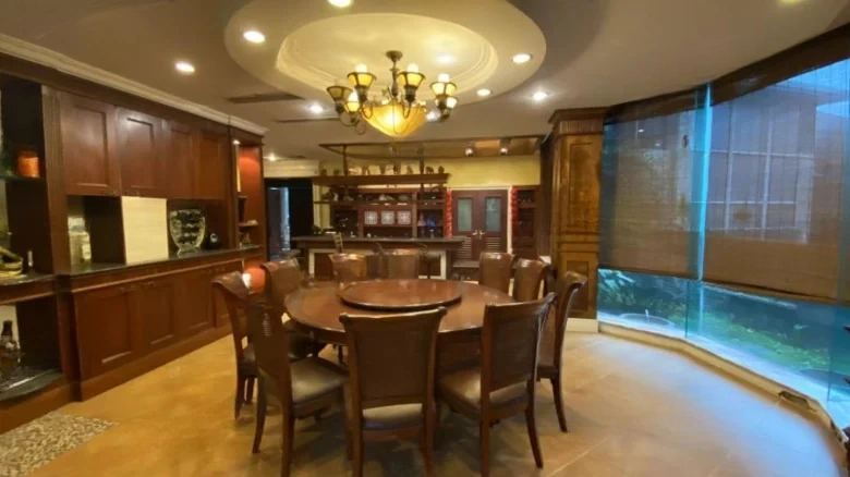 West Suburbs Manor - View 7