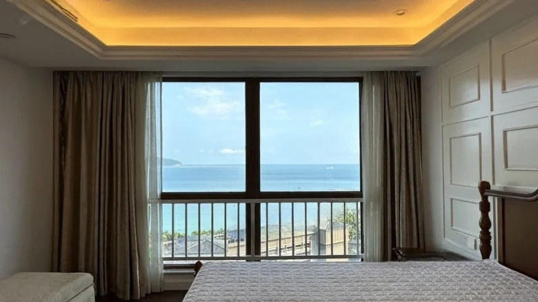 Banshan Bandao · Central Seaview Avenue - View 2