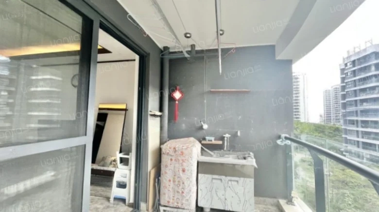 Sanya Yshanhu - View 7