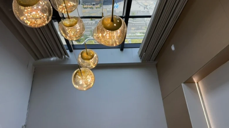 Cloud Seal · Joy Seal - View 2