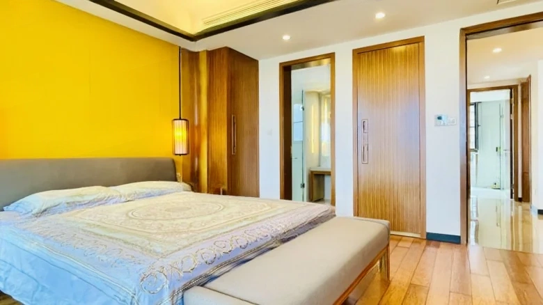 Half Mountain Peninsula - View 3