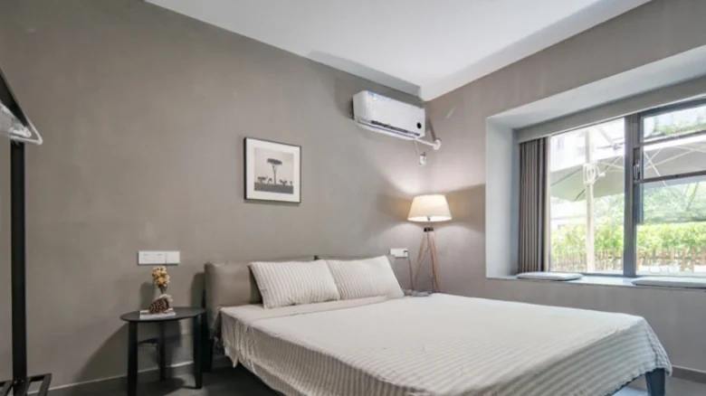 Bright Camphor Garden - View 2