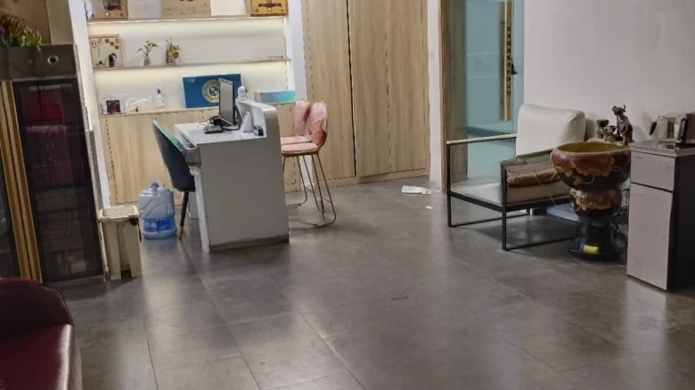 South Lake Holiday Hotel - View 2