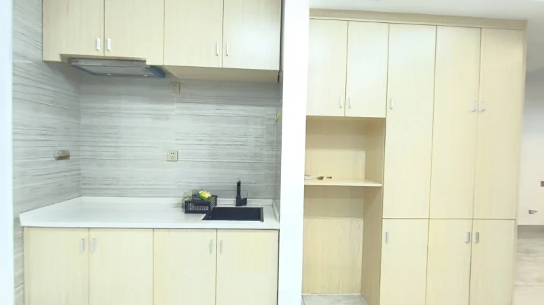 Jingshi Bai Gongguan - View 6