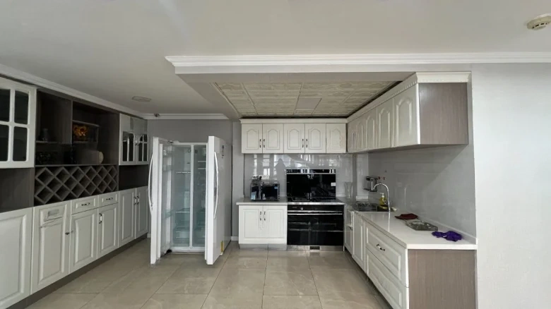 Lanzhou Zhongtianjian Square - View 6