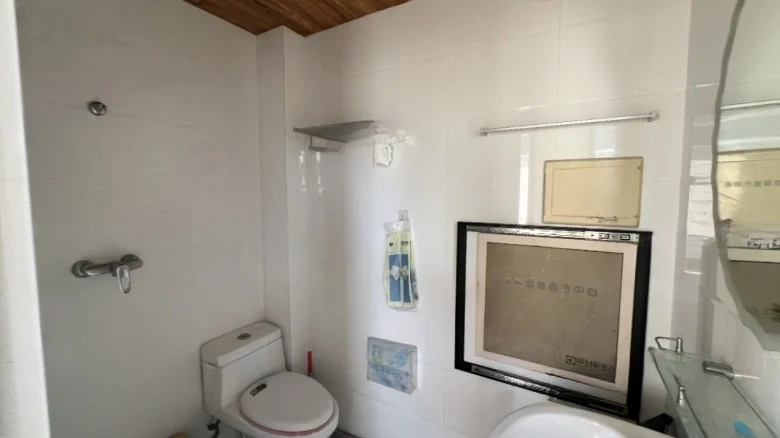 Island Villa Garden - View 9