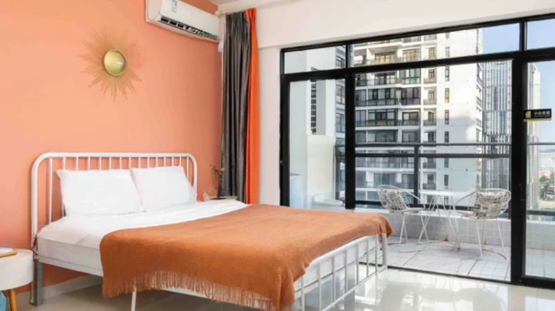 Sanya Golden Phoenix Seaview Apartment - View 4