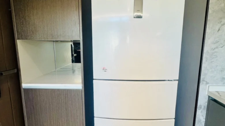 Brocade Ripples Heavenly Sequence - View 7