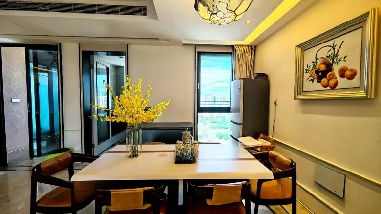 RingYear · Yellow Flower Pear Community - View 4