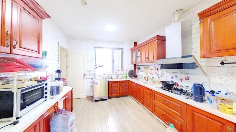 Poly International Plaza - View 7