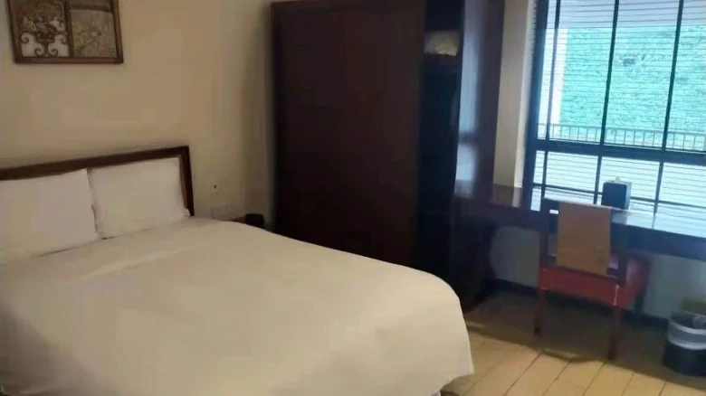 Half Mountain Peninsula Phase III East Sea Bay - View 3