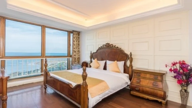 Central Seaview Avenue, Peninsula Hillside - View 4