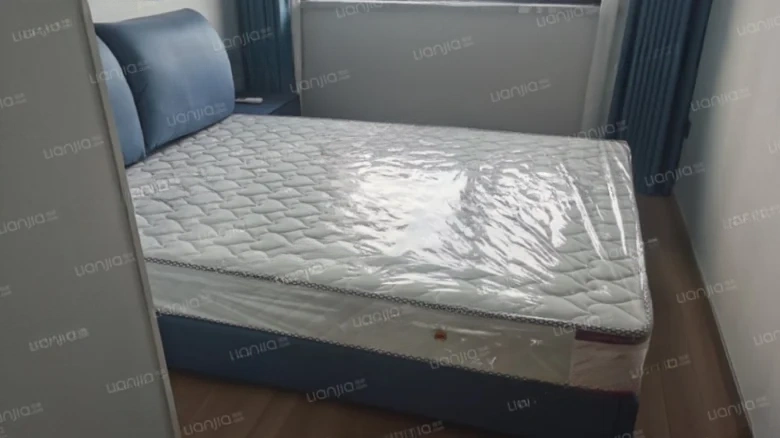 Horizontal Slough Embroidery Garden - View 2