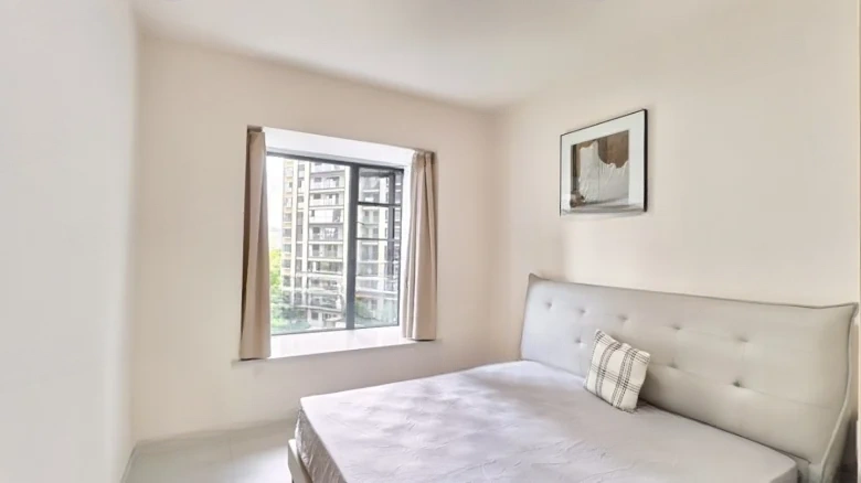 Jade Lake Premier - View 2