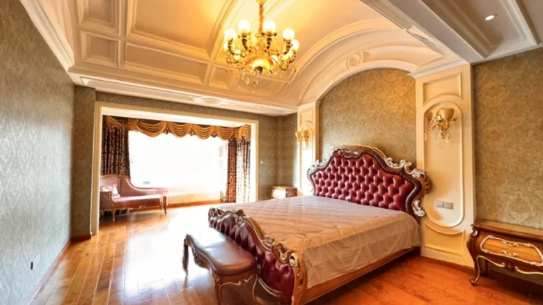 Dianchi Weicheng Yuehu Jun - View 2