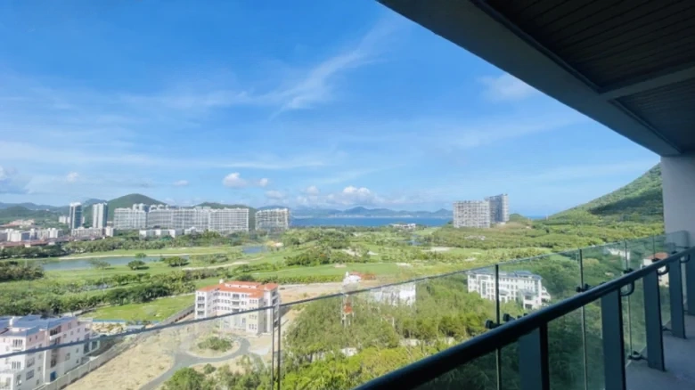 Half Mountain Half Island - View 6