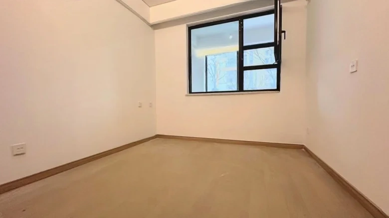 Riverside Grand Mansion - View 5