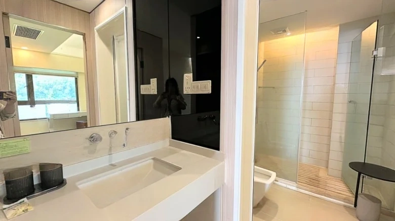 Half Mountain Half Island East Sea Bay Phase Three - View 7