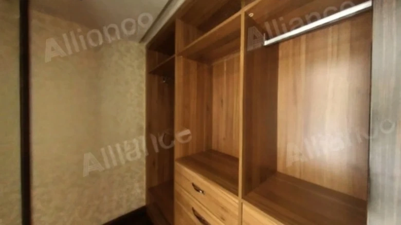 Lucas Commercial Capital - View 10