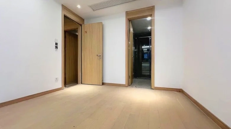 Riverside Grand Mansion - View 6