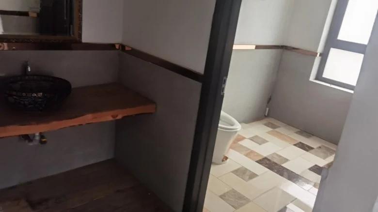 Golden River Celebrities' Family Estate - View 12