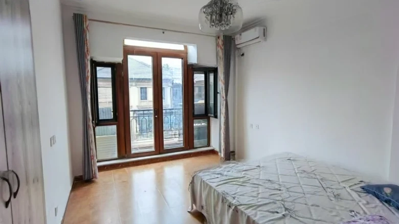 Major Complexion - View 3