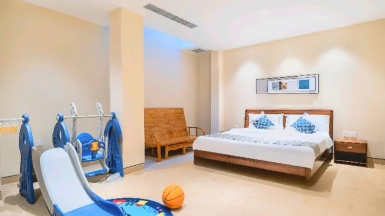 Ronaldbay Sanya Bay Harbor Area One - View 4