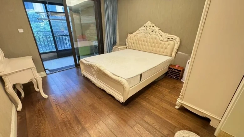 Jade Screen · Phoenix Water City - View 2