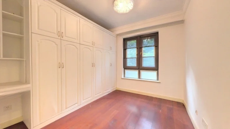 Kowloon Wharf Renaissance Epoch City - View 2