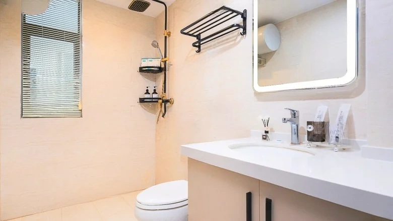 Hongzhou Fragrant Pavilion Left Bank - View 6