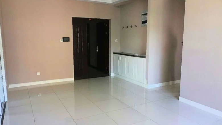 Clear Wind Riverbank - View 3