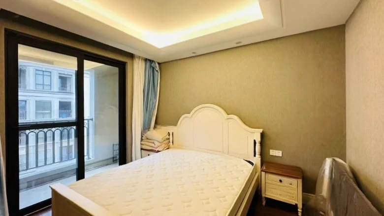 Jade Screen · Phoenix Water City - View 3