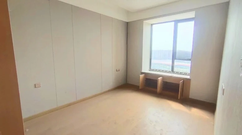 Poly Western River Moon - View 4