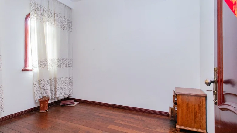 China Sea Jade Lake Shore - View 5