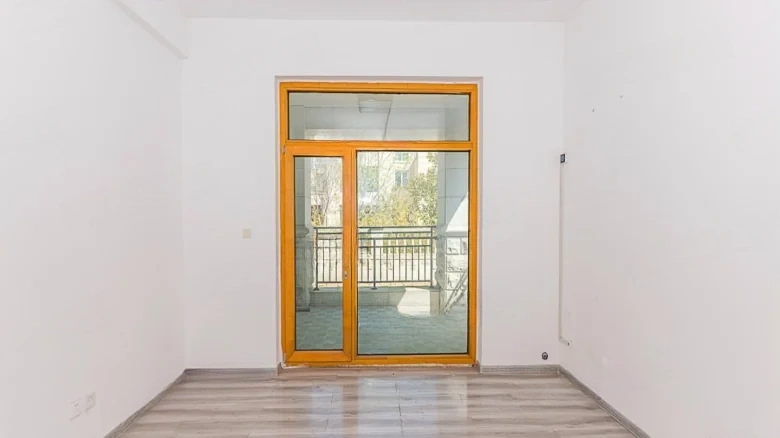 Aurora Manor Court - View 20